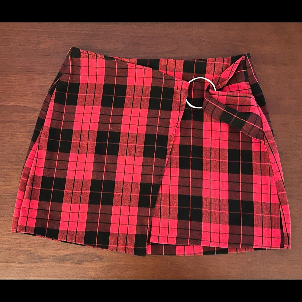Plaid Skirt (red/black) Size 9